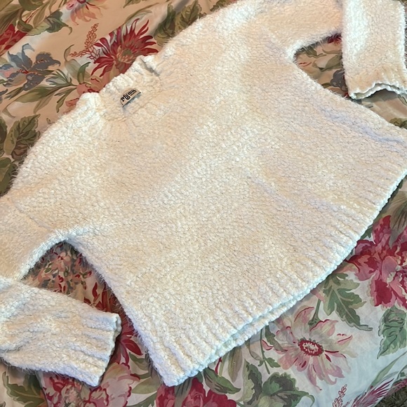 SHOW ME YOUR MUMU Size Medium Fuzzy Crop Varsity Sweater Nubby Ecru Ivory Soft - Picture 8 of 16